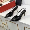 High Heels Designer Sandals Classics Metal Buckle مدبب إصبع القدم الرقيق 4 سم 6 سم 8 سم 10 سم