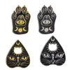 Pins Broschen Gothic Magic Cat Brosche Emaille Pin Hexe Fußabdrücke Mond Stern Schmuck25007075220