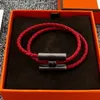 Tournis Tresse Braccialetti Bracciale in pelle di pecora Designer Cuff Bangle Contro qualità Materiale in acciaio al titanio Regali premium Offici8923017