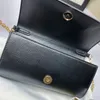 3A -Qualität Designer Mini -Ketten -Tasche Crossbody Hüllklappe Schulterschotter Taschen Taschen Kreuzkörper Frauen Handtaschen kleine Geldbörse echte Lederschnalle Beutel 621893