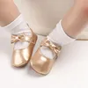 Sneakers Golden Born Baby Baptism Walking Shoes Elegant and Gold Princess Bekväma Soles Nonslip 221119