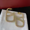 2023 Designer di orecchini per donne Stud Luxury Gold Heart Shape Crystal Gold Doppio V Lettera 925s Silver Jewelry Classic