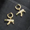 Brincos pendurados para fora Hip Hop 1 par de joias de arma de zircônia brinco dourado micropavimentado cheio de bling CZ para homens punk