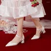 Sandales chaussures de mariage blanches confortable robe de mariée principale Satin supérieur perle dentelle maille décoration gros talon carré bride à la cheville