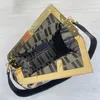 2022 Bolso de hombro con estampado barroco Bolsos cruzados Monederos Bolsos de mano de cuero genuino 7A Calidad Mujeres Carta clásica Cierre de metal Bolso de mano Monedero de hardware de metal