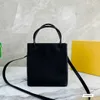Üst Tasarımcı Çanta Omuz Çantaları Crossbody Bag Tote 2023 Yeni Moda Yumuşak Çatlak Desen Eyer Basit Her Şey Omuzlar Messenger Çanta Fabrikası Doğrudan Satışlar