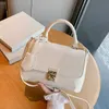Kadın çantası Tasarımcı çantası MADELEINE Lüks omuz çantası Orta boy kadın postacı çantası tokalı Klasik moda louisity çanta vuton bayan çantalar