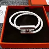 Tournis Tresse Braccialetti Bracciale in pelle di pecora Designer Cuff Bangle Contro qualità Materiale in acciaio al titanio Regali premium Offici8923017