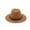 Boinas 2022 Moda Hombres Mujeres Fedora Sombrero con cinturón punk Lana Otoño Viaje Cap Fascinator Jazz