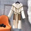 ファッションの女性ウールコートデザイナーアウターのブレンドスプライシング両面ツイードフード付きコート冬の温かいスリムなコートとベルト