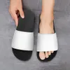 الرجال نساء DIY مصمم مخصص أحذية منخفضة الجزء العلوي من Skatboard Sneakers ثلاثية التخصيص الأسود UV الطباعة الأحذية الرياضية Xuebi 100-454