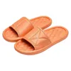 Mode Hommes Femmes Pantoufles D'été Plage Fond Épais Couples Intérieurs Maison Pantoufles Salle De Bain Anti Slip Doux Ins Luxe Cool Hommes Chaussures J220716