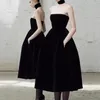 Petite robe noire tempérament Noble robes de bal sans bretelles velours court filles fête Occasion spéciale robes de soirée simples