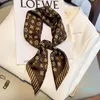 halsduk designer halsduk mullbärsilk halsdukar för kvinnor lätt torg satin huvud wrap medium pannband sjal twilly karaktär lett1163053