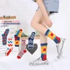 Men's Socks Produto Retro Street StockingScreative Personalidade Intesting Padrões coloridos Série de Fintes Pares de Algodão