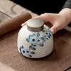 Bottiglie di stoccaggio Vaso da tè in crisantemo dipinto a mano Pu'er Contenitore da cucina in chicchi di caffè in ceramica fatto a mano a doppia tenuta