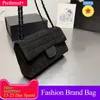 Womens Lambbskin v Plaid مبطن WOC Bag Bag Hardware مصمم فاخر كبرسوديس الكتفين الشهير WOC Caviar Woman