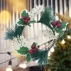 Dekorativa blommor Innovativa julrottingkrans Handgjorda Xmas långvarig användning av bär kottar för fest