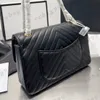 CC Brand Bolsos de hombro Top Caviar Bolsos acolchados en V con doble solapa para mujer Bolso de diseñador de piel de becerro francés Clásico Matelasse Monedero con cadena de metal vintage