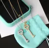 Ontwerpers Ketting Glanzende Diamanten Hanger Mode Metalen Kettingen Key Designer Sieraden Populaire Dames Mannen Liefde Hanger Zeer Goed Kerstcadeau