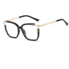 Lunettes de soleil Cadres 2022 Tendances Blue Light Lunettes Femmes Mode Ordinateur Lunettes Effacer Carré Lunettes Fram Transparent Optique Lunettes T2201114