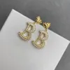 Top Femmes Date de mariage Designer Dangle Boucles d'oreilles Lettre Pendentif Ensemble de boucles d'oreilles en perles de cristal {catégorie}