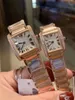 Women Men Square Designer Watch 25 mm 30 mm Lovers Quartz Wristwatch 18k Gold en acier complet Affiche imperméable Gift231X