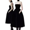 Petite robe noire tempérament Noble robes de bal sans bretelles velours court filles fête Occasion spéciale robes de soirée simples