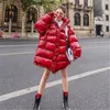 Frauen Trenchcoats 2022 Lose Pufferjacke Frauen Kleidung Wintermantel Dicke Warme Baumwolle Parka Koreanische Helle Metall Rot Outwear 815