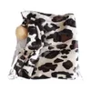 Abbigliamento per cani Cappello caldo per cani Berretto per animali di colore puro con piccola palla per capelli Abbigliamento Cappelli Dstring Regolazione Inverno Casual Stampa leopardata Animali domestici He Dhmmq