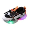 Sapatos atléticos infantil crianças outono meninos luminosos esportes bebês piscando luzes LEDs moda tênis