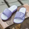 Nowe kobiety w pomieszczeniach podłogowych butów letnie antylowe klapki klapki wanna domek kapcie żeńskie kapcie wygodne unisex house Slipper J220716