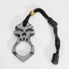 Zelfverdediging Keychains Emergency Escape Broken Window Tool Persoonlijke Safty Talon Skull Keychain Charm CAR Keychain 4 Colors