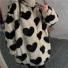 Womens Jackets Autumn Winter Thick Jacket Female Casual Fashion Lamb Fluffy Comfortable Sweet Korean Loose Heart Pattern Warm Faux Fur Coat 221122