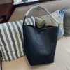 The Row Leather Luxurys Best-Quality Bags Designers Tote Dames Crossbody Bucket Half Moon Bag Crescent Underarm Purse 28S3 NJ62 Hoge kwaliteit
