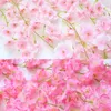 Dekorative Blumenkränze, 1 Stück, künstliche Kirschblüten-Rosenrebe, 135 Köpfe, Seide, Wandbehang, Dekoration, Rattan, gefälschte Pflanzenblätter, Kranz 221122