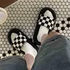 Designer quadriculado marca feminina sandálias ao ar livre flags slides anti -slip banheiro casal de chinelos de verão Novos sapatos femininos j220716