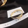 Bracelets populares de luxo selecionados Design de moda de ouro 18K Acessórios de jóias de ouro de ouro