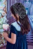 2023 Sukienki z kwiatami Train Wysokie szyi białe koronkowe kryształowe koraliki aksamitne gilrs strój konkurs