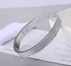 Bracelet en acier en titane diamant européen et américain Bracelet pour femmes plus de 300 bracelets ouverts de texture de lumière diamant ouverte