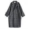Women's Wool Blends Elegant Women Plaid Coat Korea Retro Dark Gray Double Breasted Long Sleeve Chic Loose Outerwear Ladies Jacket Overcoat 221122