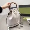 Nuove borse a secchiello Design Luxurys Borse da donna Borsa a tracolla con manico in bambù Borsa a tracolla da donna Alta qualità con scatola