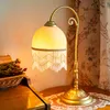 Tischlampen American Retro Glaslampe Schlafzimmer Vintage Quaste Nachttisch Gold Eisen Schreibtisch Wohnzimmer Home Decor LED Nachtlicht