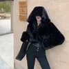 女性の毛皮のフェイクバイヤアビーラグジュアリーラビットコート女性冬の濃い暖かい人工フード付きジャケットレディース