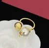 Designer classique anneaux d'or la lettre de mode Perle Band Bague pour femmes amateurs de mariage de f￪te de f￪te