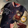 Herren Leder Faux Retro Bär bestickt Baseball Uniform Männer und Frauen ins Frühling lose Paar Straßenjacke Bomber Traf 221122