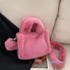 Sacs de soirée mode en peluche femmes sac 2022 tendance luxe sacs à main polyvalent épaule femme hiver Fulffy bandoulière fourre-tout rose kaki