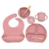 Tasses Plats Ustensiles Bébé Silicone Vaisselle Ensemble Assiette À Manger Avec Sucker Antidérapant Soucoupe Bol Bavoirs Cuillère Fourchette Sippy Tasse Enfants Formation 221122