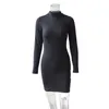 Casual Dresses 2022 Spring Women's Solid 4-färgs mager veckad klänning Sexig dam turtleneck långärmad mini botten