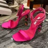 Aura Crystal Heels Sandals 고급 디자이너 Aquazzura Rhinestone 장식 여성 드레스 신발 패션 투명 PVC 10.5cm 하이힐 로마 샌들 상자